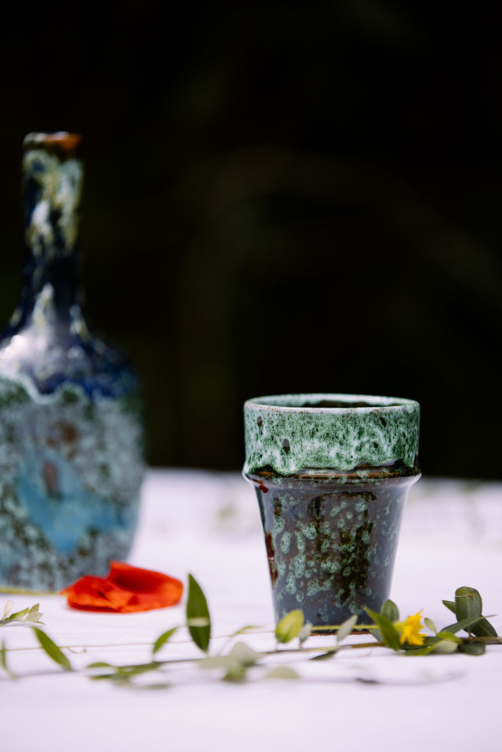 Tasse gobelet en céramique – Façon Vallauris, vert & bleu clair