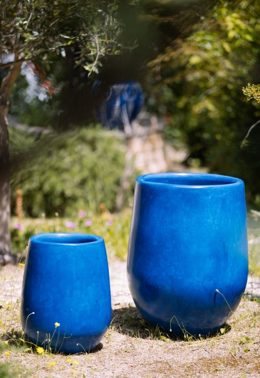 Pot en céramique bleu émaillé