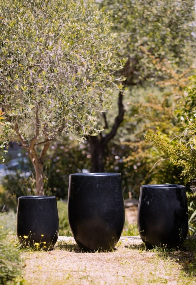 Pot en céramique noir