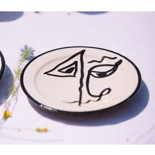 Assiette en Céramique Terre Cuite Blanche – Visage
