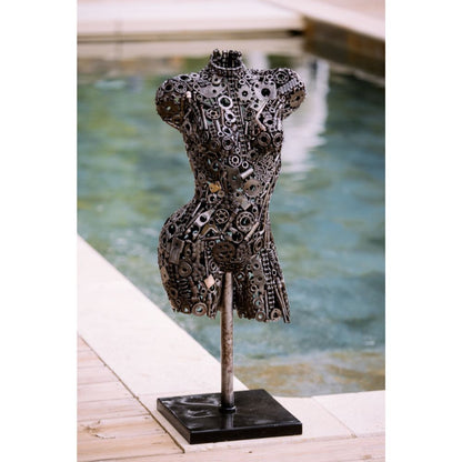 Statue buste femme en métal - 1m