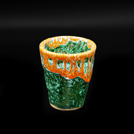 Tasse gobelet espresso en céramique – vert & ocre