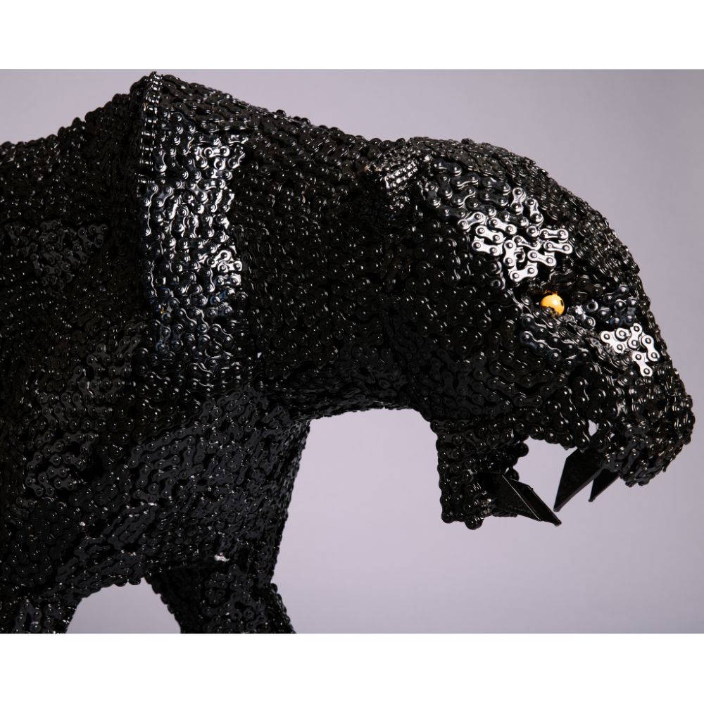 statue leopard decoration