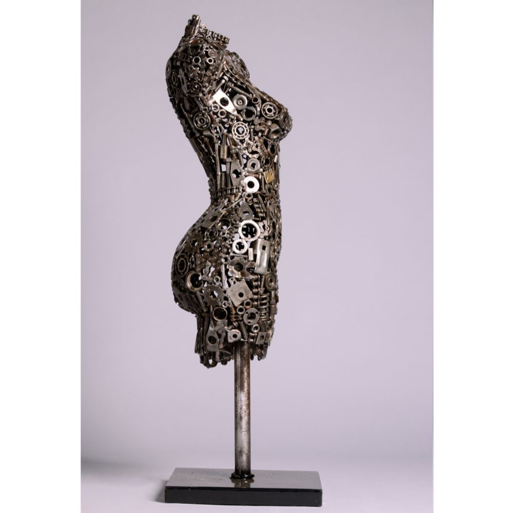 buste statue metal