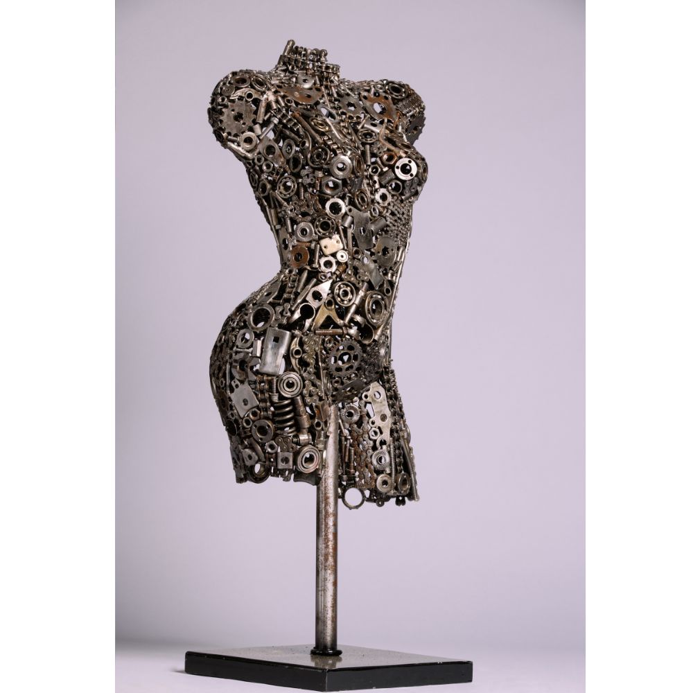 Statue buste femme en métal - 1m
