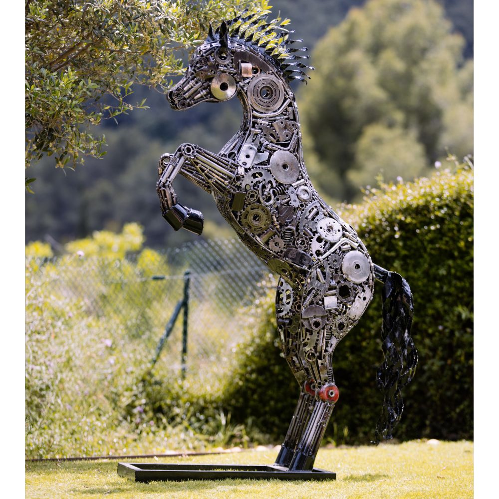 Statue cheval cabré extérieur