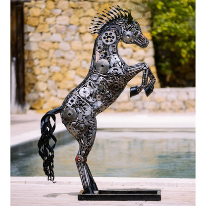 Statue cheval cabré en métal