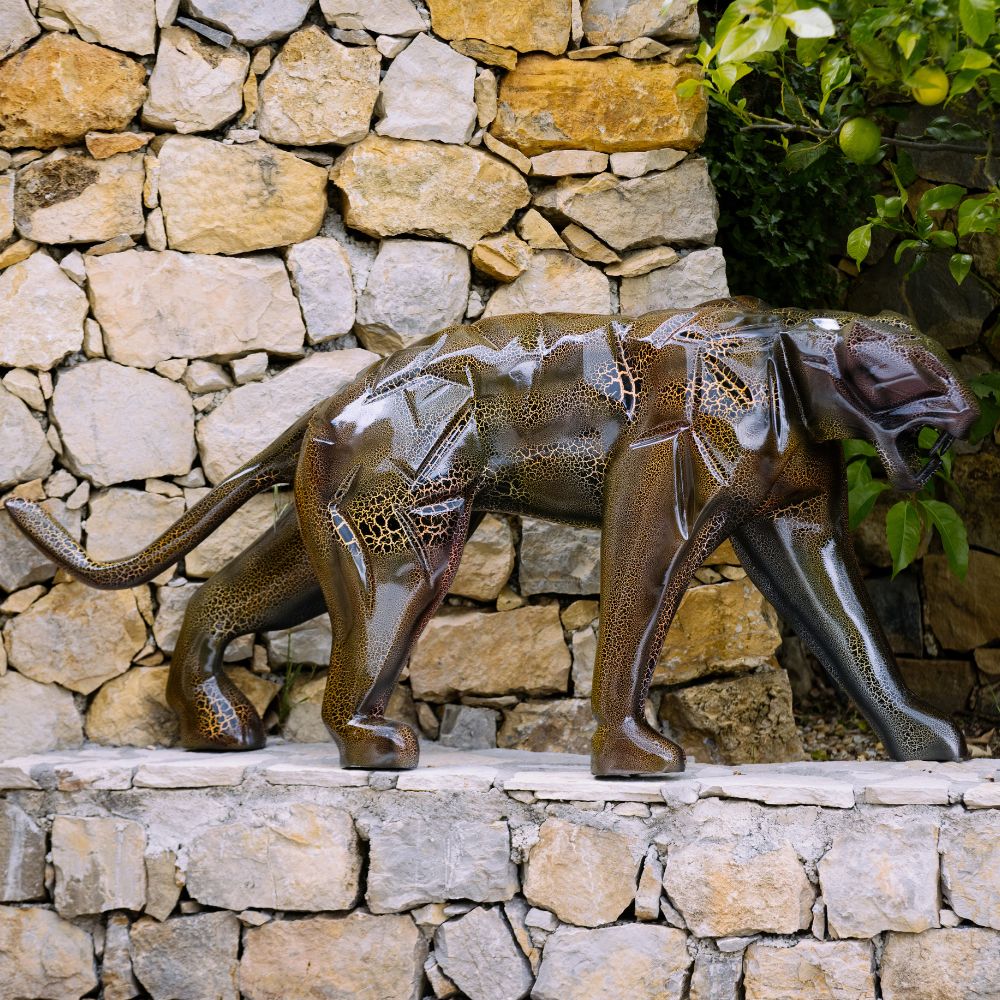 Statue Jaguar design